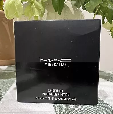 MAC Highlighter Mineralize Skinfinish Lightscapade Pearl Illuminator Powder NEW • £21