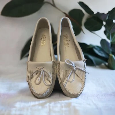 $34.99 • Buy Minnetonka White Kilty Whipstitched Moccasins 