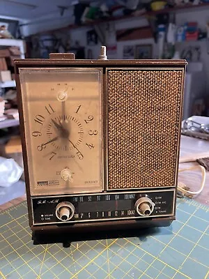 Vintage 1960s Montgomery Wards Airline FM/AM Radio GEN-1941C Radio Working • $39