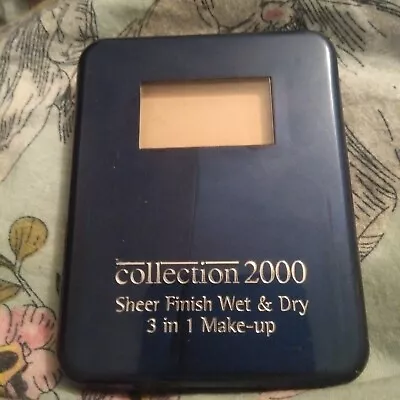 New Collection 2000 Sheer Finish Wet & Dry 3 In 1 Make Up Shade 4 Sheer Biscuit  • £5.50