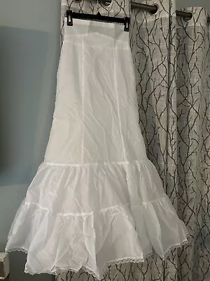 DAVID'S BRIDAL WEDDING DRESS SLIP Size 6 FULL SKIRT TULLE WHITE • $14.99