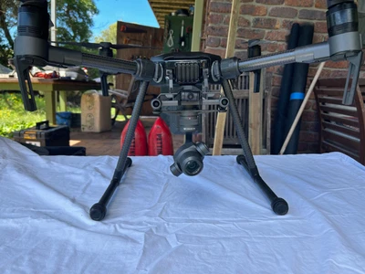 $1995 • Buy DJI Matrice 210 V1 Heavy Lift Drone With Sensor And Accessories