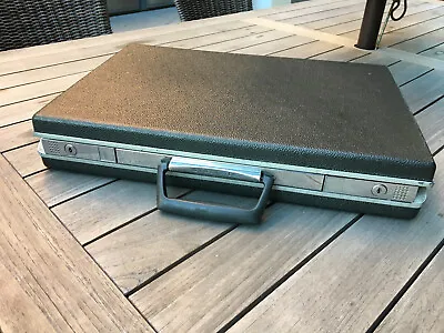 3  Super Slim Samsonite Briefcase Hardshell Attache Case Includes  1 Key • $42.50