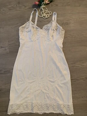 $13.49 • Buy Vintage MOVIE STAR Ivory1960's LINGERIE LACE NYLON Full Slip Dress 36 STUNNING!!