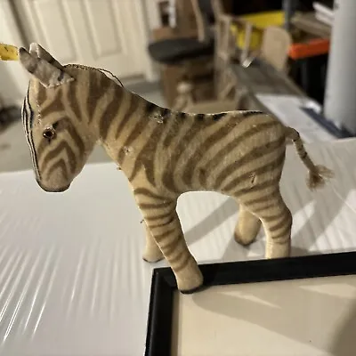 VG Vintage Steiff 5  Standing Zebra￼ Yellow ID Tag • $25