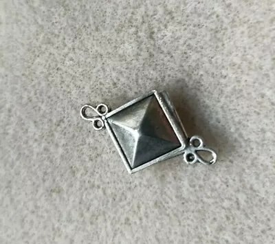 £2.99 • Buy 2 Square Magnetic Clasps With Filigree Hooks. 11mm. 9239. Jewellery/Craft Making