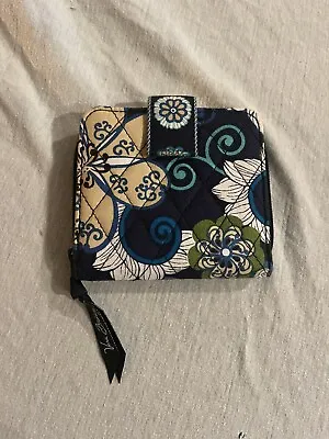 Vera Bradley MOD Floral Blue Maggie Wallet Small Snap Closure Wallet Clutch • $15