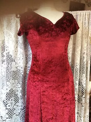 £10 • Buy 12 Red Crushed Velvet Dress By Charlette Halton Fit& Flare Midi Lenght V Neck