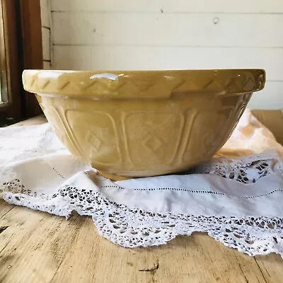 Mason Cash Traditional Cane Ceramic Mixing Bowl - 26cm Dia. • £14