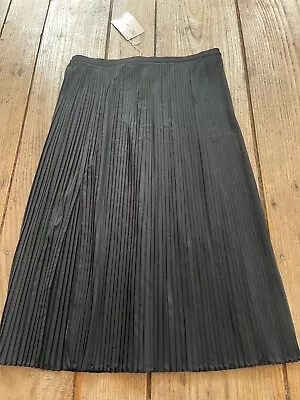 £24.99 • Buy NEW!! Stunning WOLFORD Black Tightly Pleated Split Detail Knee Length SKIRT, XS