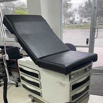 Pre-Owned Midmark Ritter 204 Exam Table Excellent Condition • $1000