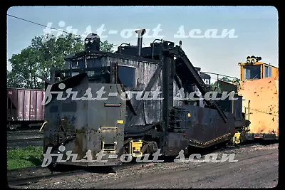 K Original Slide - Detroit & Mackinac D&M X10 MofW Spreader At Bay City MI 1992 • $7.89