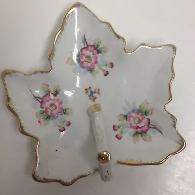 UCAGCO China Of Japan Hand Painted Porcelain Leaf Shaped Handled Trinket Dish  • $34.95