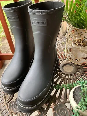 Hunter Original Short Women's Rain Boots - Black US 6 (WFS1000RMA) • $45
