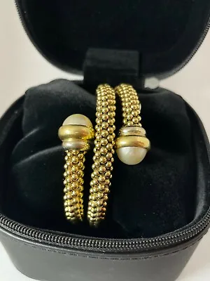$6900 • Buy Fope 18k Yellow Gold Coil Cuff Bracelet Pearl Endcaps