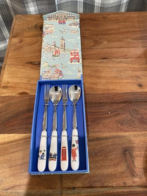 £20 • Buy Cath Kidston Rare Cake Cutlet Set London Stamps
