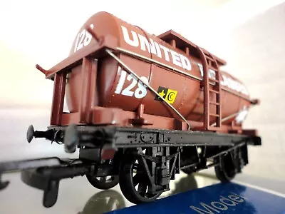 Simply Southern (Dapol) Limited Edition 12 Ton United Molasses Tank Wagon. OO. • £19.99