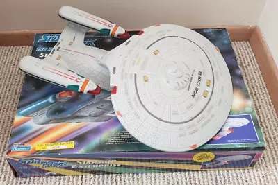 £39.91 • Buy 1992 - Playmates Star Trek USS Enterprise NCC-1701-D Starship - Lights & Sound
