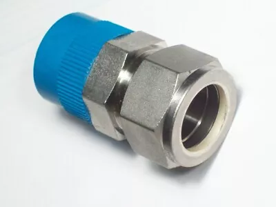 1 - Swagelok Stainless Steel Connector 3/4  OD Tube X 3/4  MNPT SS-1210-1-12 • $24.89