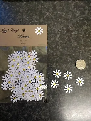 100 White DAISY FLOWER CARD MAKING #39CRAFT EMBELLISHMENTS Job A LotConfetti • £1.89