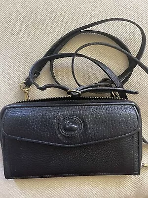 Vintage Dooney & Bourke AWL Zip Along Black Crossbody Wallet 3 Way Zip • $32