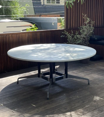 $595 • Buy MCM Herman Miller Eames Table Round Segmented Base