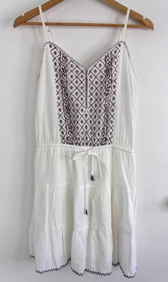 $15 • Buy Tigerlily White Cotton Embroidered Mini Dress Size 10