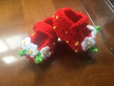 £4.95 • Buy 🍓 One Pair Of Handmade  Crocheted Strawberry Shoes 3-6 Months 🍓