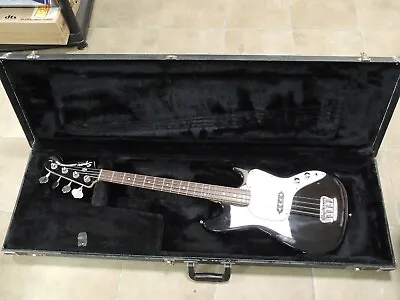Black Fender Squirer Musicmaster Vista Series 4-string Electric Bass Guitar • $649.95