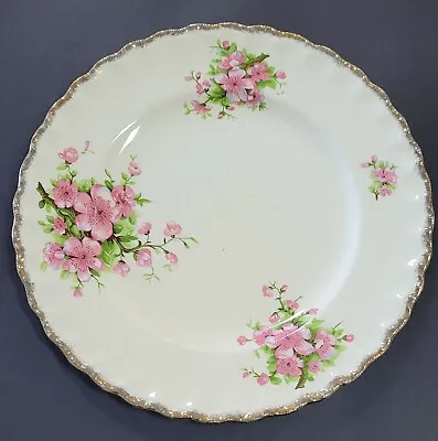 Grindley Cream Petal Plate - Made In England - Good Condition • $20