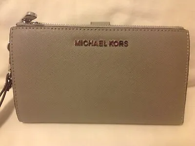 Michael Kors Large Double Zip Wristlit • $84