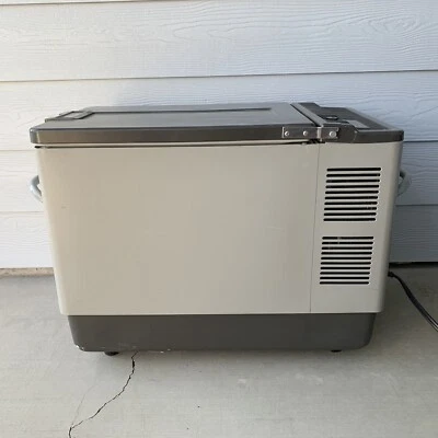 $600 • Buy Norcold Tek II Refrigerator/Freezer Van/RV/Camper/Boat 115 Or 12v