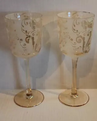 LOT Set Of 2 Frosted Swirl Long-Stem Wine Glasses • $21.99