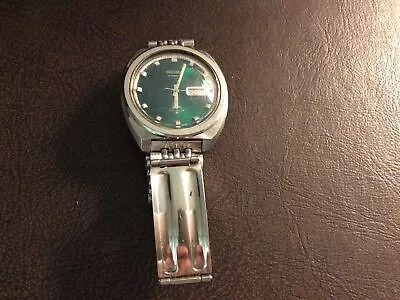 Vintage Seiko 6106-8209 Green Dial Automatic Watch Scratches On Crystal WORKS! • $149
