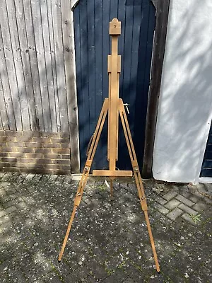 £85 • Buy Used Once Mabef Field Easel M/32 With Leather Carry Handle.