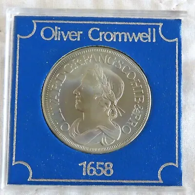 OLIVER CROMWELL 1658 CROWN MUSEUM COLLECTION - Cased • £19.95