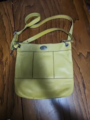 Vintage FOSSIL HUNTER Mustard Yellow Leather Crossbody Purse ZB5365. Minor Flaws • $24