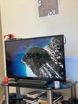 £100 • Buy Smart Tv 32 Inch