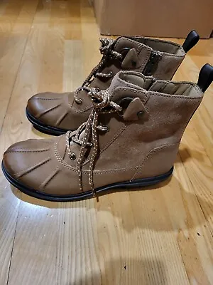 UGG Hapsburg Waterproof Lace-Up Boots Chestnut Leather Size 8.5 New • $80