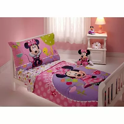 Disney Minnie Mouse 4 Piece Toddler Bedding Set • $69.94