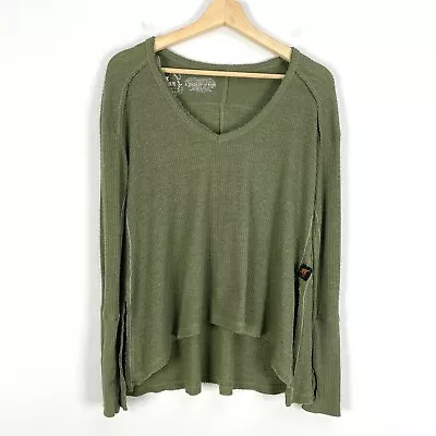 Trunk LTD Womens Size S Green Thermal Waffle Knit V Neck Hi Low Top Shirt  • $29.99