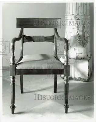 1983 Press Photo Elegant Arm Chair In Klismos Shape From Milling Road. • $15.88