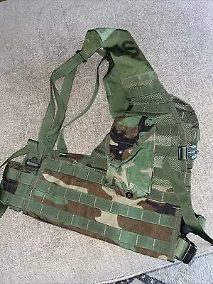 USGI Military MOLLE II Fighting Load Carrier Vest FLC Zipper Woodland Camo EUC! • $49