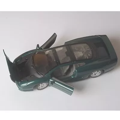 Maisto Green Jaguar XJ220 1/24 Scale Loose Broken Rear Window • £3