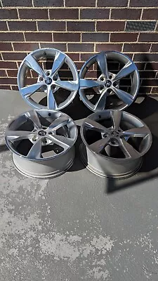 4 X Genuine Factory HOLDEN 18  COMMODORE VF SV6 Rims • $800