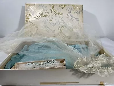 Vintage Bride Veil And Garter Set In Vintage Box Set • $20