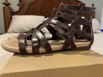 UGG W Salah Gladiator Leather Sandals With Back Zipper - Size 8 - Brown - VGC • $50