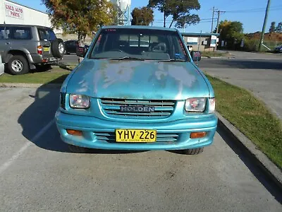 $2850 • Buy 8/2000 Holden Rodeo Dual Cab Wrecking Complete Car Message 4 Prices (v7598)
