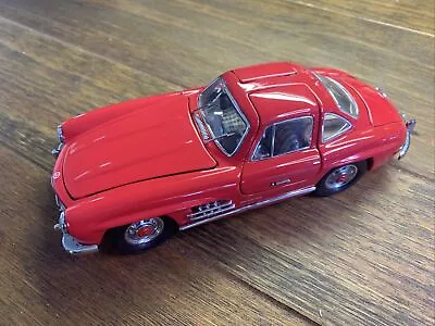 Franklin Mint 1954 Mercedes-Benz 300SL Gullwing Red 1:24 Scale Diecast Car • $44.95