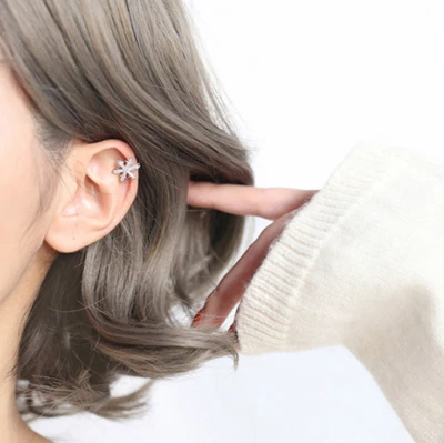 $9.95 • Buy Rhodium 925 Sterling Silver Round Clear CZ Snowflake Clip Ear Cuff Earrings E12